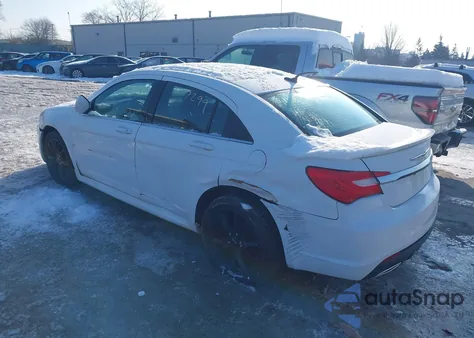 2014 Chrysler 200 Limited from USA, damaged, VIN 1C3CCBCG2EN180119